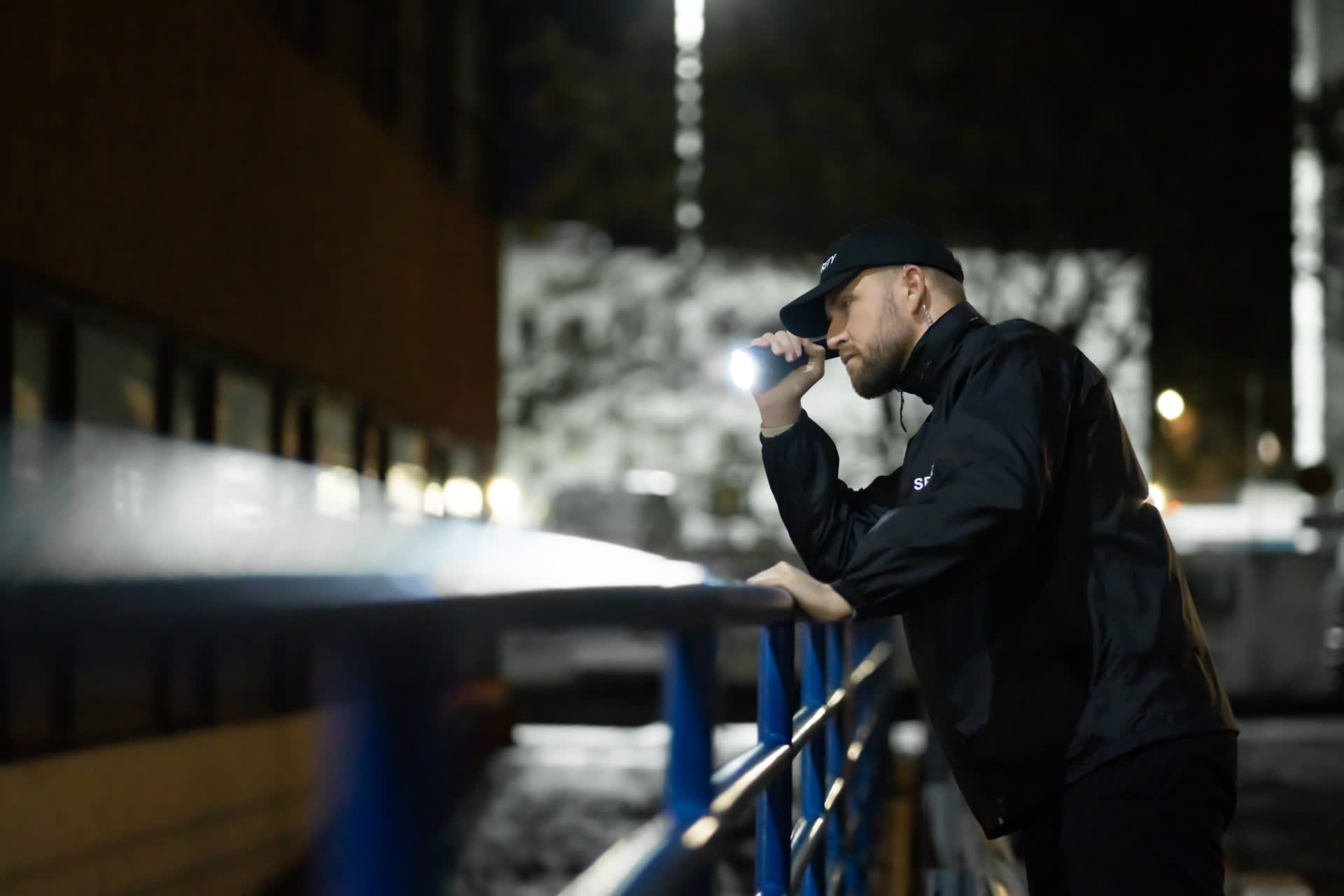 Texas licensed security officer on post in Dallas–Fort Worth